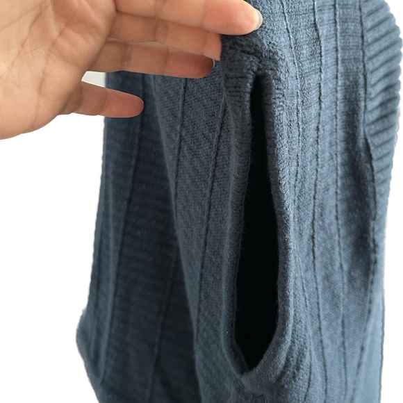 Gap women’s sweater cardigan (size: XS/S) - Picture 3 of 4